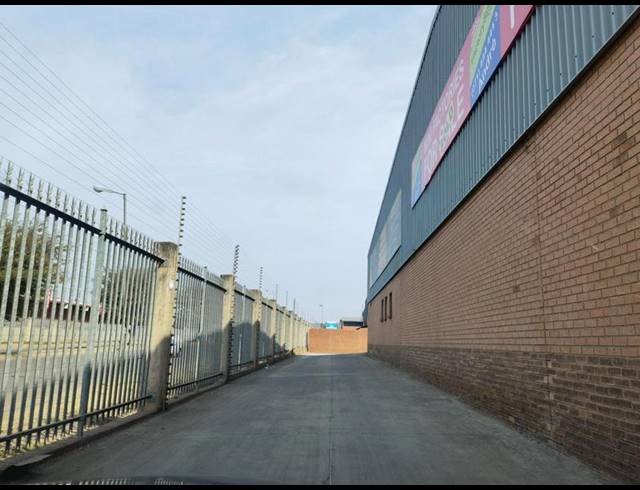 INDUSTRIAL PROPERTY TO RENT IN N4 GATEWAY INDUSTRIAL PARK